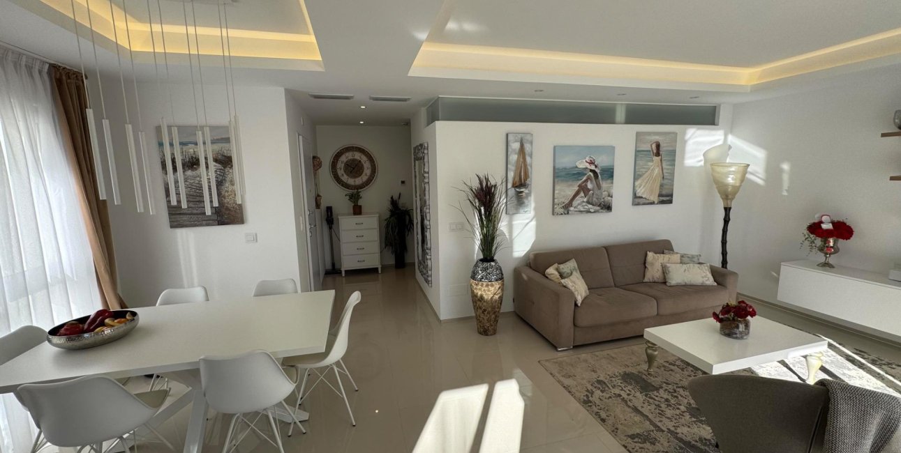 Resale - Apartment / flat -
Rojales - Cuidad Quesada