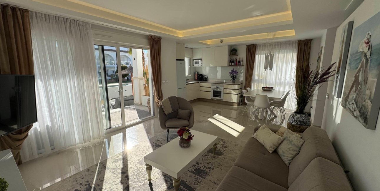 Resale - Apartment / flat -
Rojales - Cuidad Quesada