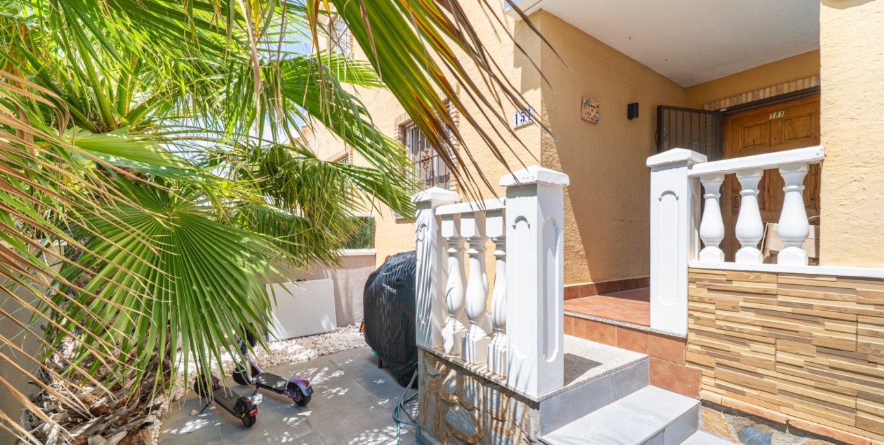 Resale - Townhouse -
Ciudad Quesada - Lo Marabu