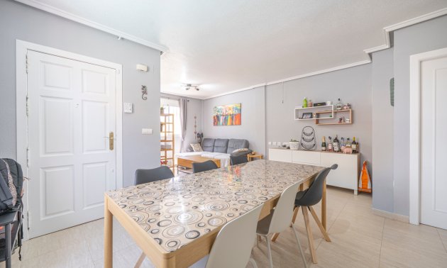 Resale - Townhouse -
Ciudad Quesada - Lo Marabu