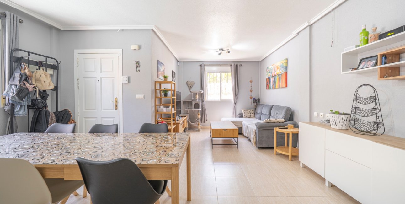 Resale - Townhouse -
Ciudad Quesada - Lo Marabu