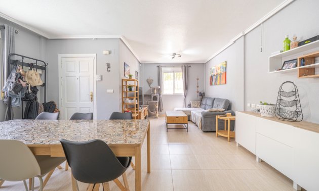 Resale - Townhouse -
Ciudad Quesada - Lo Marabu