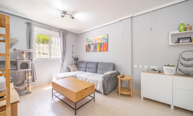 Resale - Townhouse -
Ciudad Quesada - Lo Marabu