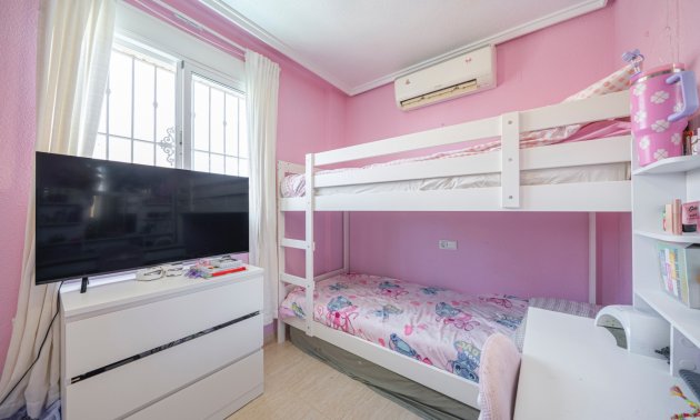 Resale - Townhouse -
Ciudad Quesada - Lo Marabu