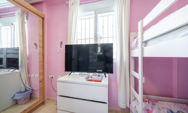Resale - Townhouse -
Ciudad Quesada - Lo Marabu