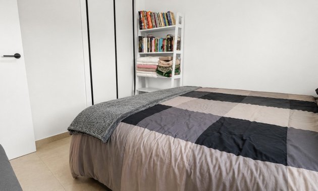 Resale - Apartment / flat -
Guardamar del Segura - El Raso