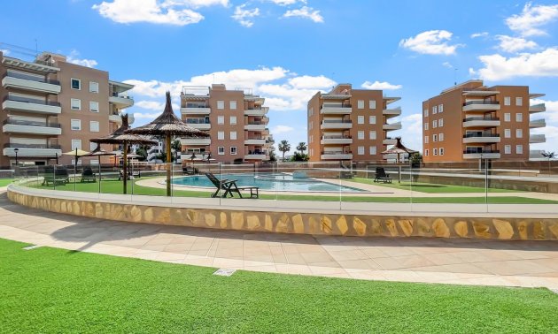 Resale - Apartment / flat -
Guardamar del Segura - El Raso
