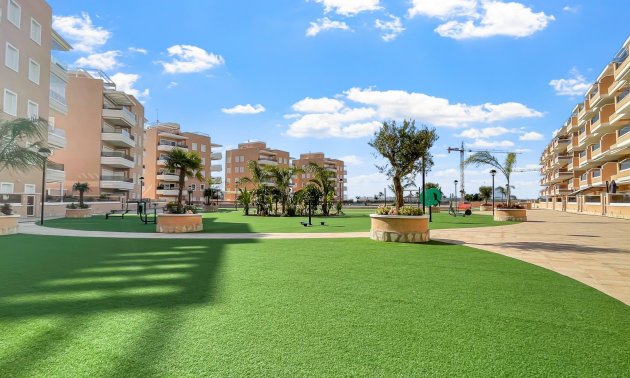 Resale - Apartment / flat -
Guardamar del Segura - El Raso