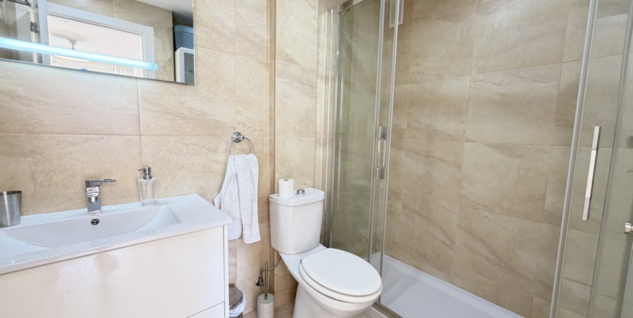 Resale - Apartment / flat -
Orihuela Costa - Villamartin