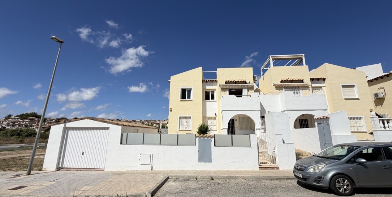 Resale - Apartment / flat -
Orihuela Costa - Villamartin