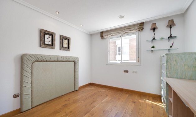 Resale - Penthouse -
Torrevieja - Acequion