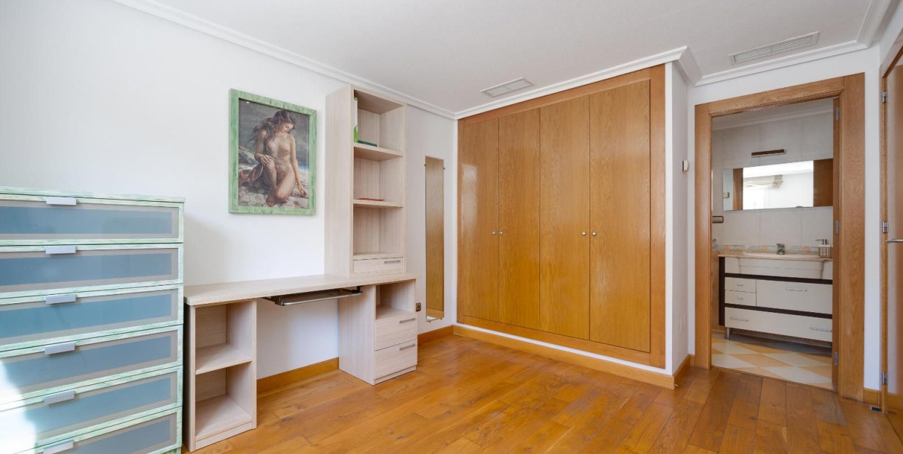 Resale - Penthouse -
Torrevieja - Acequion