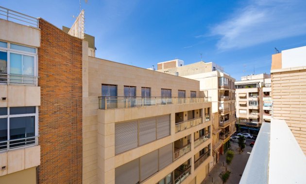 Resale - Penthouse -
Torrevieja - Acequion
