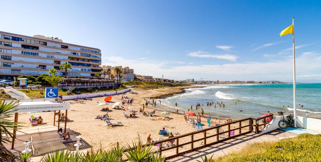 Resale - Penthouse -
Torrevieja - La Mata