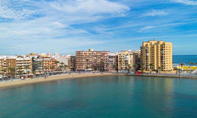 Reventa - Ático -
Torrevieja - Estacion de autobuses