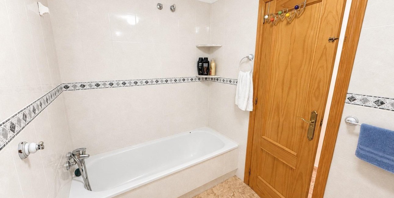 Resale - Penthouse -
Torrevieja - Estacion de autobuses