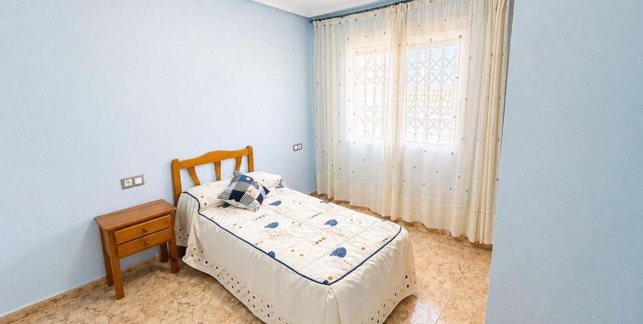 Resale - Penthouse -
Torrevieja - Estacion de autobuses