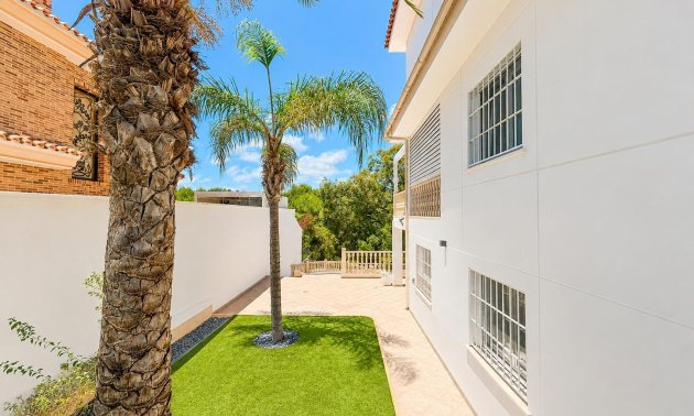 Reventa - Villa -
Dehesa de campoamor - Campoamor