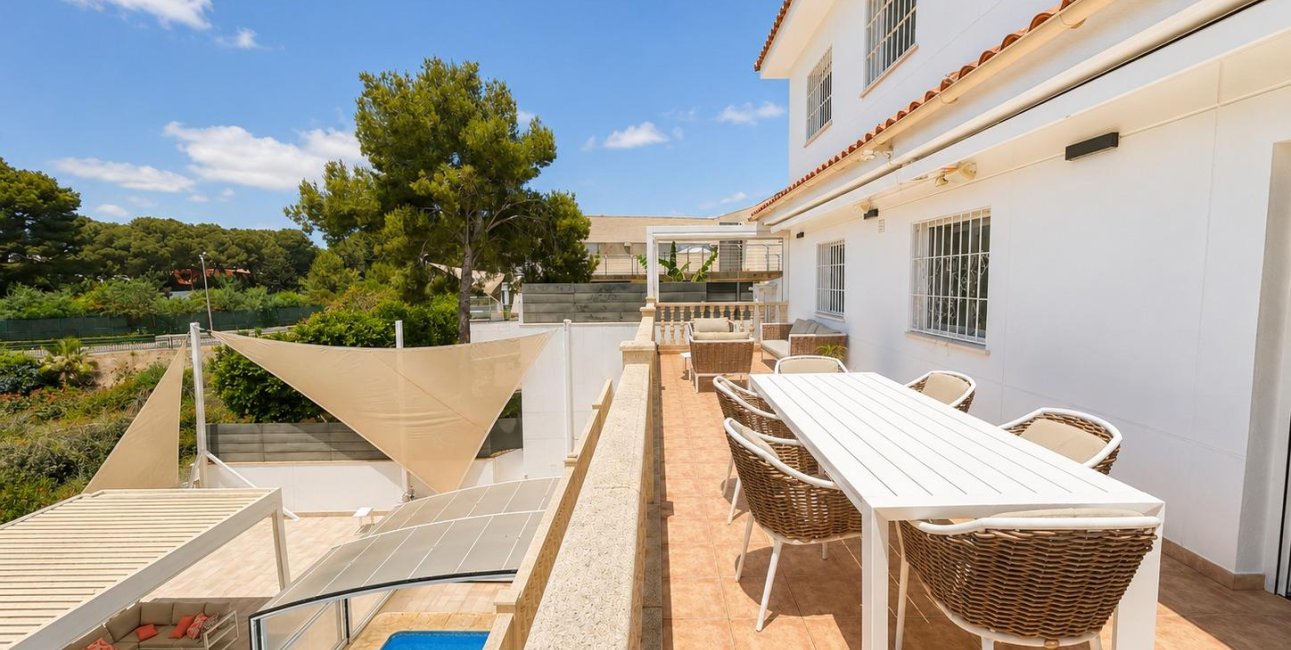 Reventa - Villa -
Dehesa de campoamor - Campoamor