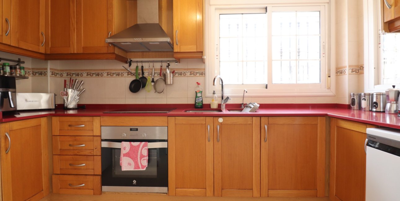 Resale - Townhouse -
Los Montesinos - La Herrada