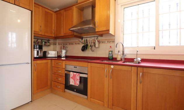 Resale - Townhouse -
Los Montesinos - La Herrada