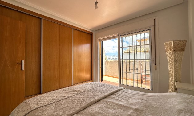 Resale - Townhouse -
Los Montesinos - La Herrada