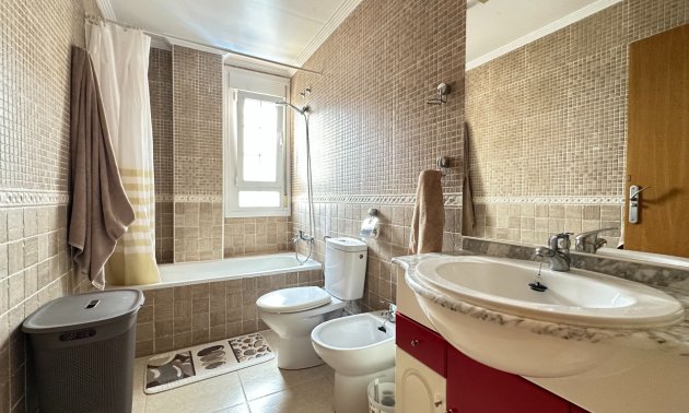 Resale - Townhouse -
Los Montesinos - La Herrada