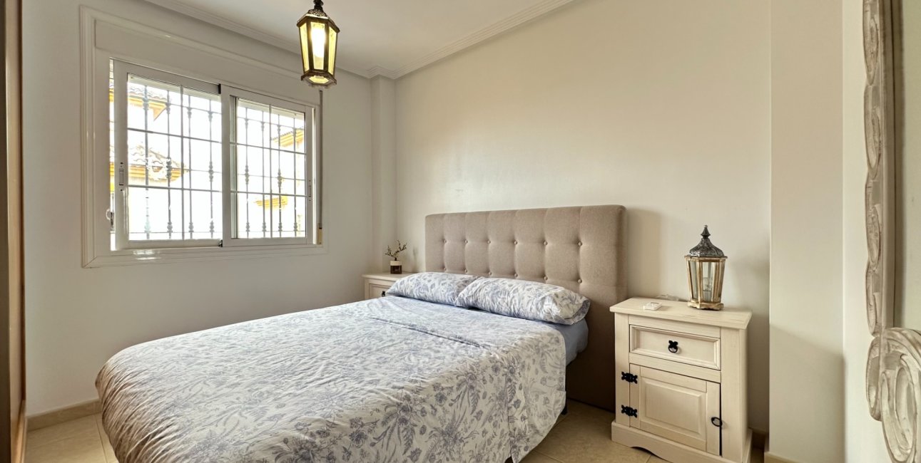 Resale - Townhouse -
Los Montesinos - La Herrada