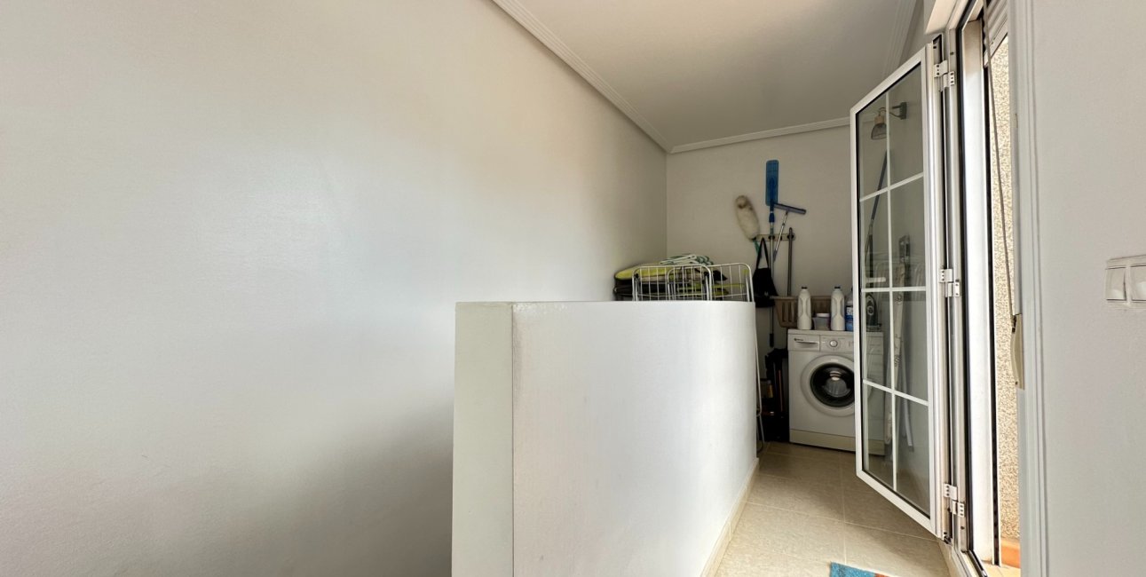 Resale - Townhouse -
Los Montesinos - La Herrada