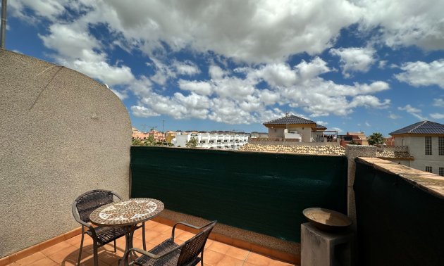 Resale - Townhouse -
Los Montesinos - La Herrada