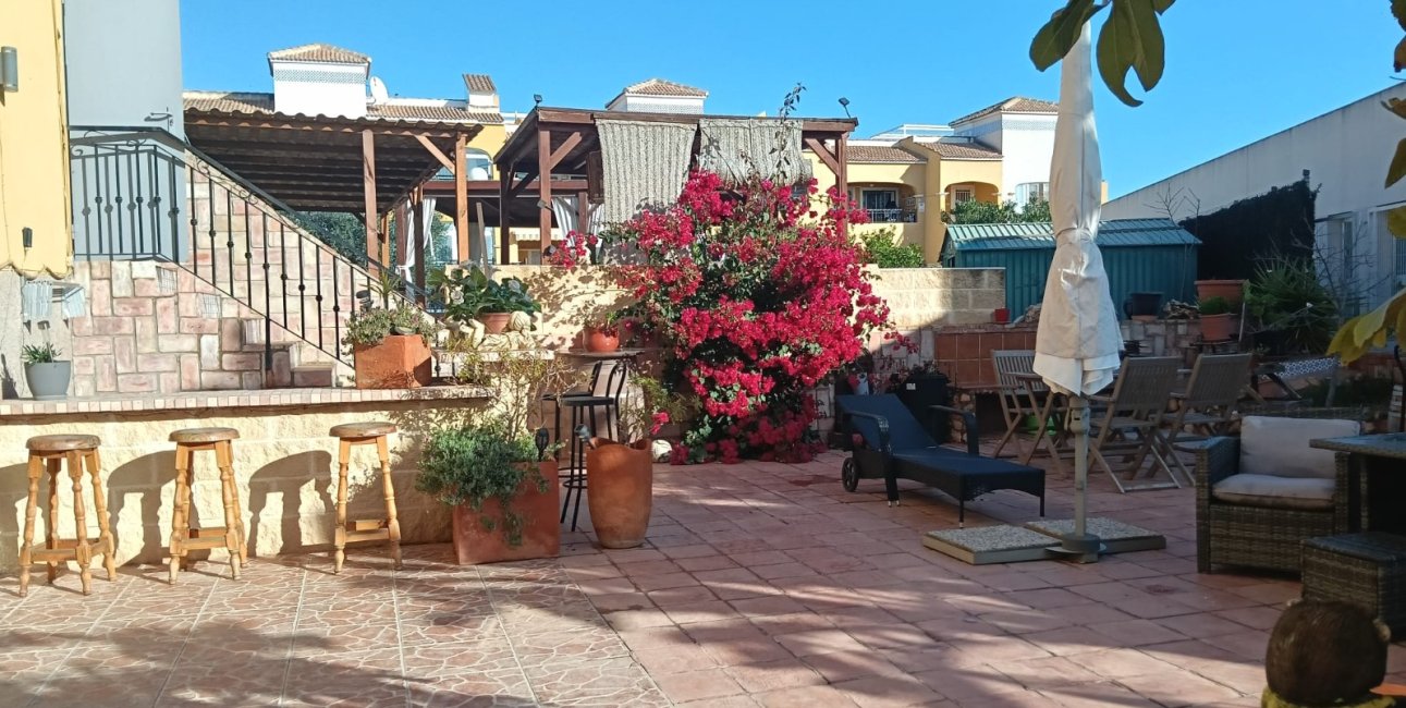 Resale - Apartment / flat -
Los Montesinos - La Herrada