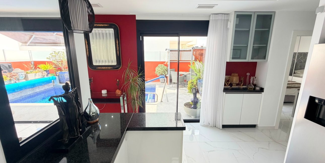 Resale - Villa -
Los Montesinos - La Herrada