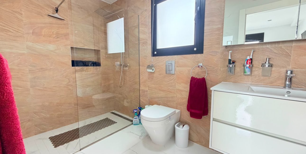 Resale - Villa -
Los Montesinos - La Herrada