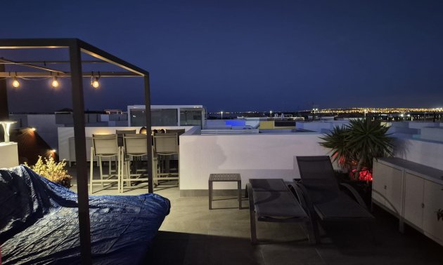 Resale - Villa -
Los Montesinos - La Herrada