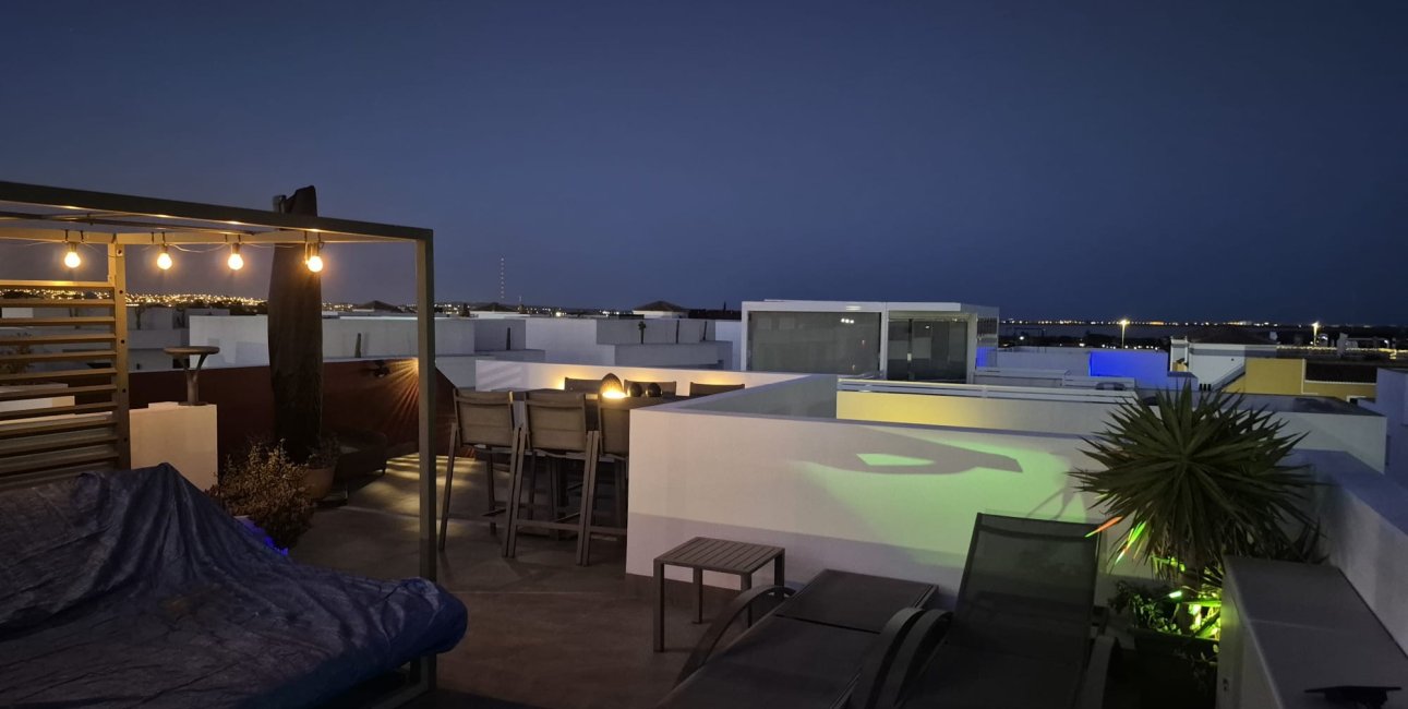 Resale - Villa -
Los Montesinos - La Herrada