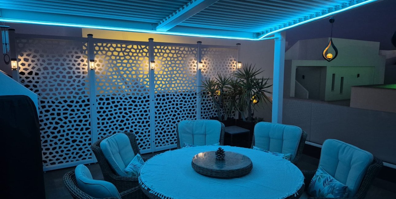 Resale - Villa -
Los Montesinos - La Herrada