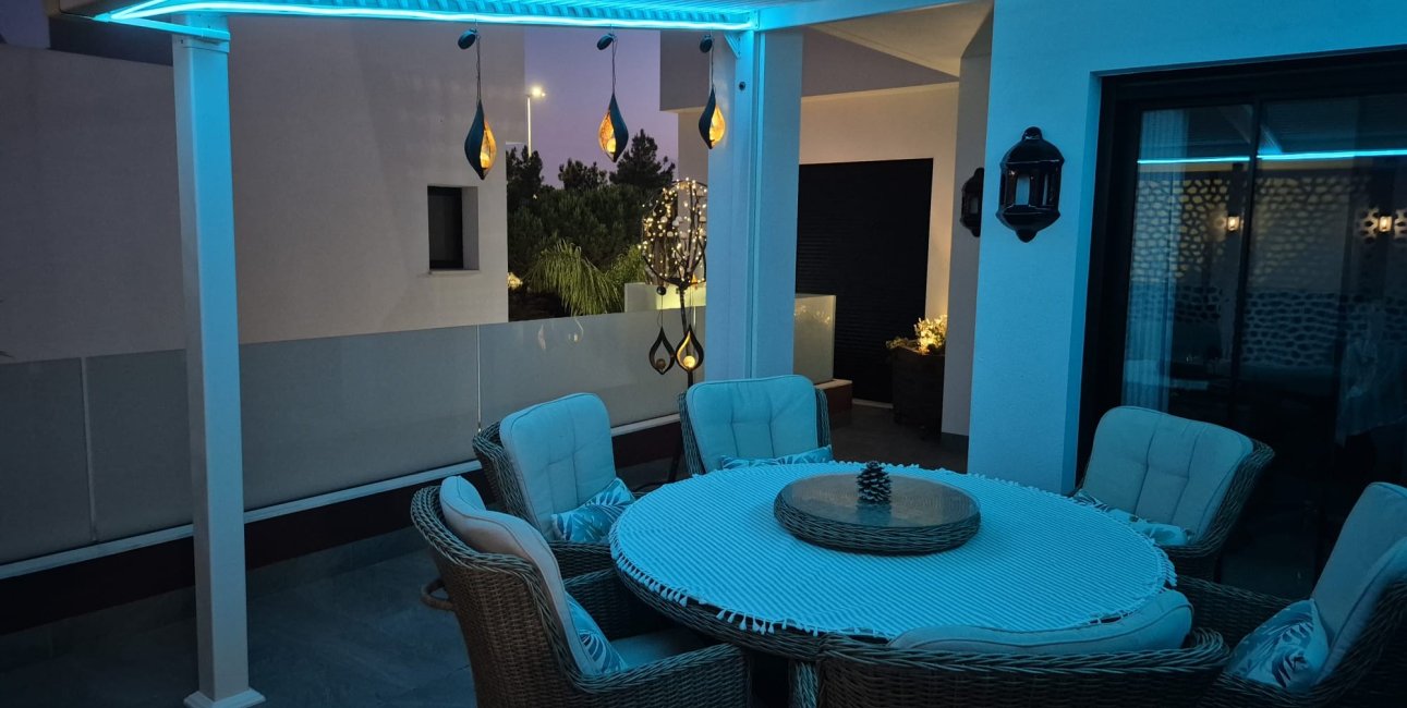 Resale - Villa -
Los Montesinos - La Herrada