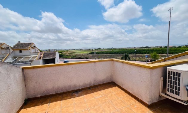 Resale - Bungalow -
Daya Nueva - Daya Nueva - Town