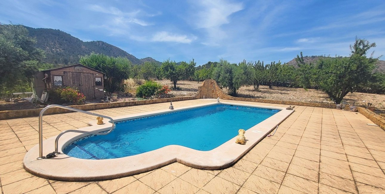 Resale - Country House -
Hondon - Hondon de Las Nieves