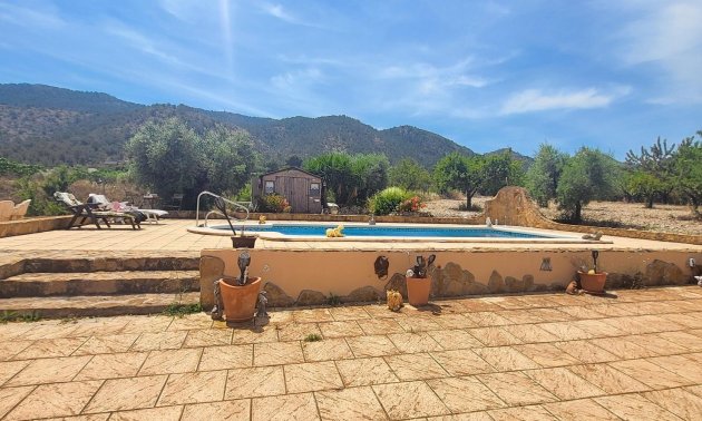 Resale - Country House -
Hondon - Hondon de Las Nieves
