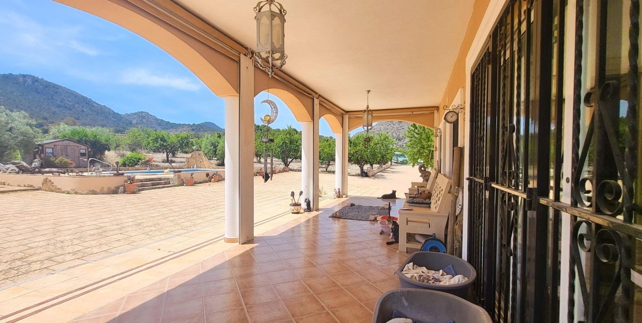 Resale - Country House -
Hondon - Hondon de Las Nieves