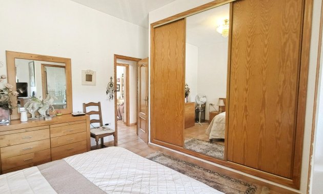 Resale - Country House -
Hondon - Hondon de Las Nieves