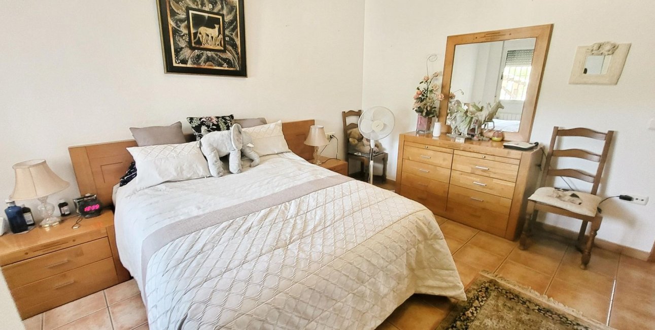 Resale - Country House -
Hondon - Hondon de Las Nieves