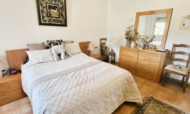 Resale - Country House -
Hondon - Hondon de Las Nieves