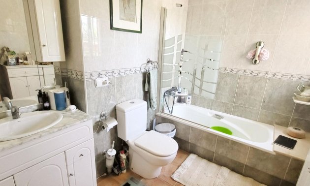 Resale - Country House -
Hondon - Hondon de Las Nieves