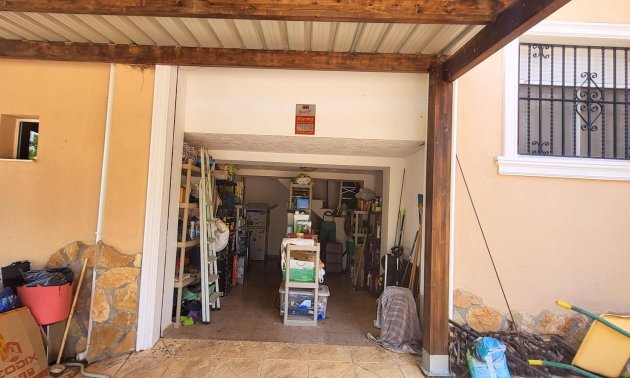 Resale - Country House -
Hondon - Hondon de Las Nieves