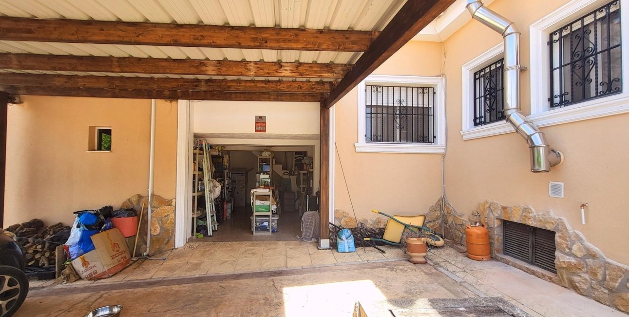 Resale - Country House -
Hondon - Hondon de Las Nieves