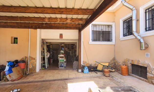 Resale - Country House -
Hondon - Hondon de Las Nieves