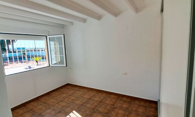 Reventa - Finca -
Catral - Catral - Country
