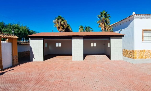 Reventa - Finca -
Catral - Catral - Country